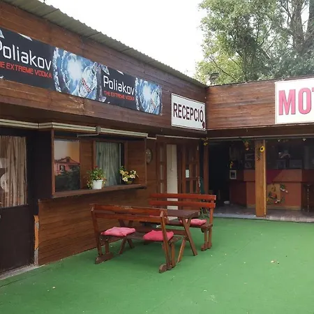 Berg Motel Nomad Tabor