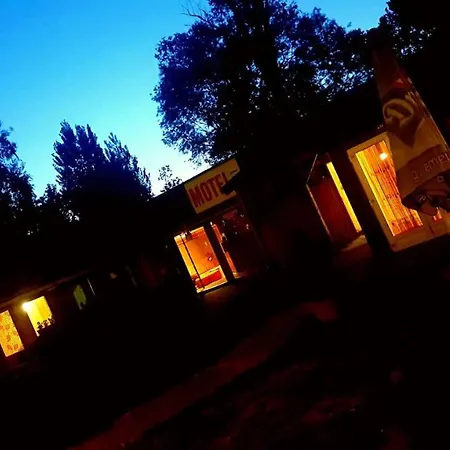 Berg Motel Nomad Tabor Homestay